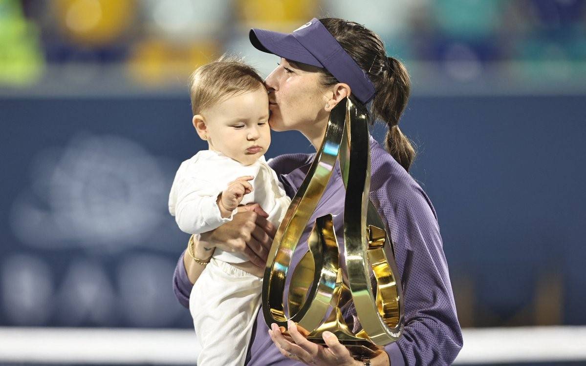 AYX手机版-科维托娃迎来五赛季出色发挥，巴黎圣日耳曼观众热烈欢呼！热度持续攀升(英超帕尼尼2023)