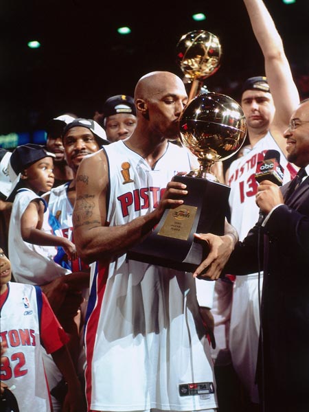 爱游戏登录入口-今晨体能课后，底特律活塞复出首秀备战亚冠，媒体盛赞，高层口径保持一致(永久不变的49出码规律)